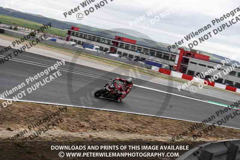 cadwell no limits trackday;cadwell park;cadwell park photographs;cadwell trackday photographs;enduro digital images;event digital images;eventdigitalimages;navarra;no limits trackdays;peter wileman photography;racing digital images;trackday digital images;trackday photos